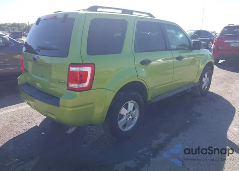 2011 Ford Escape Xlt z USA, uszkodzony, nr VIN 1FMCU0DG4BKB52861